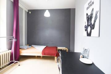 Фото номера Семейный номер с общей ванной комнатой Хостелы ONE LUCKY HOSTEL - Rynek - Pokoje prywatne г. Вроцлав 4