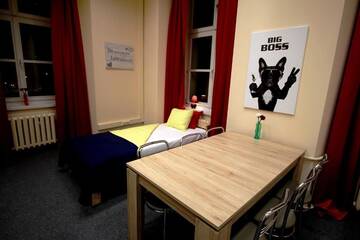 Фото номера Семейный номер с общей ванной комнатой Хостелы ONE LUCKY HOSTEL - Rynek - Pokoje prywatne г. Вроцлав 10