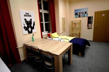 Фото номера Семейный номер с общей ванной комнатой Хостелы ONE LUCKY HOSTEL - Rynek - Pokoje prywatne г. Вроцлав 11