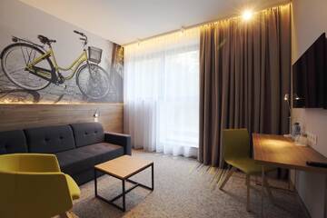 Фото номера Номер-студио с кроватью размера &quot;king-size&quot; Отель Active Hotel г. Вроцлав 5