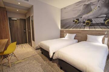 Фото номера Семейный номер Отель Active Hotel г. Вроцлав 4