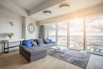 Фото номера Апартаменты Делюкс Апартаменты 30th+ Floor Apartments in Sky Tower г. Вроцлав 5