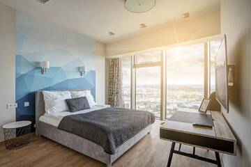 Фото номера Апартаменты Делюкс Апартаменты 30th+ Floor Apartments in Sky Tower г. Вроцлав 4