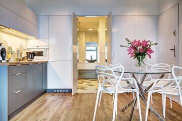 Фото номера Улучшенные апартаменты Апартаменты 30th+ Floor Apartments in Sky Tower г. Вроцлав 5
