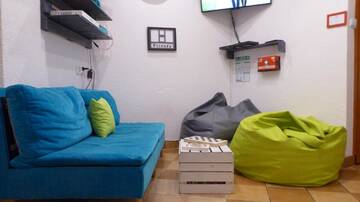 Фото номера Двухместный номер с 2 отдельными кроватями Хостелы FlyFly Hostel г. Вроцлав 5