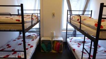 Фото номера Четырехместный номер эконом-класса Хостелы FlyFly Hostel г. Вроцлав 3