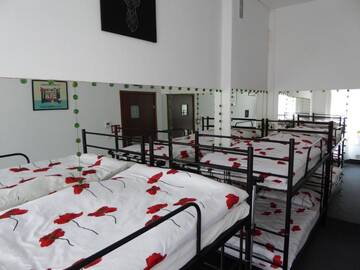 Фото номера Четырехместный номер эконом-класса Хостелы FlyFly Hostel г. Вроцлав 4