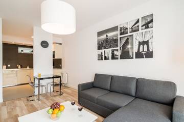 Фото номера Апартаменты с балконом Апарт-отели Modern City Apartments г. Вроцлав 9