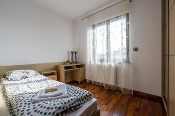 Фото номера Улучшенный семейный номер Апартаменты Mala Italia Apartments г. Вроцлав 3