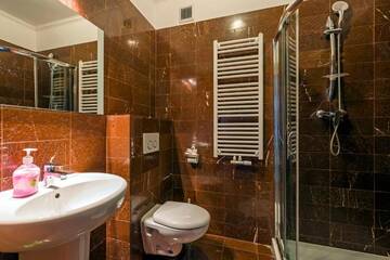 Фото номера Улучшенный семейный номер Апартаменты Mala Italia Apartments г. Вроцлав 7