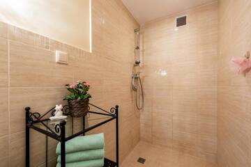 Фото номера Апартаменты с 2 спальнями Апартаменты Corner Apartment Przy Dworcu PKP г. Вроцлав 51