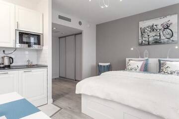 Фото номера Улучшенный номер-студио Апартаменты Apartament24Premium г. Вроцлав 4