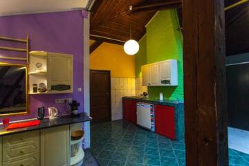 Фото номера Четырехместный номер с собственной ванной комнатой Хостелы Locomotive Hostel г. Вроцлав 4