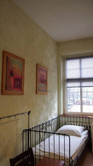 Фото номера Четырехместный номер с общей ванной комнатой Хостелы Hostel Baza 15 г. Вроцлав 4