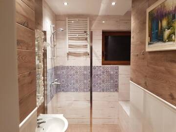 Фото номера Трехместный номер с общей ванной комнатой Хостелы Hostel Rumiankowy - Airport Hostel г. Вроцлав 5
