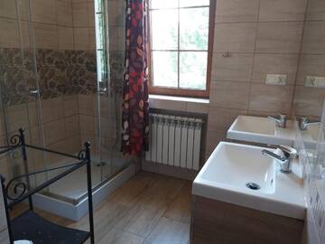 Фото номера Трехместный номер с общей ванной комнатой Хостелы Hostel Rumiankowy - Airport Hostel г. Вроцлав 7