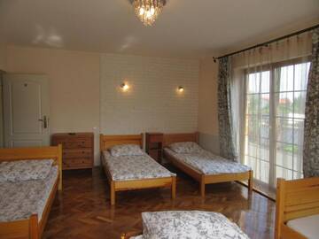 Фото номера Семейный номер с террасой Хостелы Hostel Rumiankowy - Airport Hostel г. Вроцлав 9