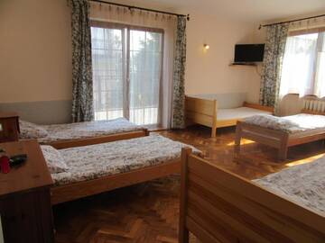 Фото номера Семейный номер с террасой Хостелы Hostel Rumiankowy - Airport Hostel г. Вроцлав 10