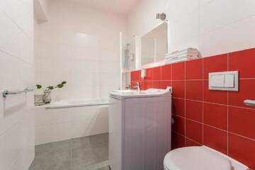 Фото номера Апартаменты с 1 спальней Апарт-отели Deluxe Apartments by The Railway Station г. Вроцлав 7