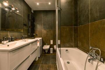 Фото номера Семейный суперлюкс Апартаменты Galeria Italiana Apartments г. Вроцлав 31