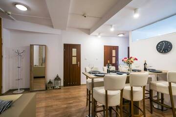 Фото номера Апартаменты с 2 спальнями Апартаменты Galeria Italiana Apartments г. Вроцлав 12