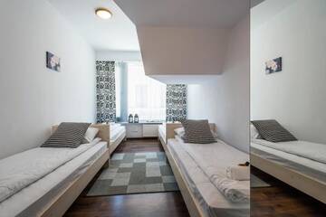 Фото номера Апартаменты с 2 спальнями Апартаменты Galeria Italiana Apartments г. Вроцлав 4