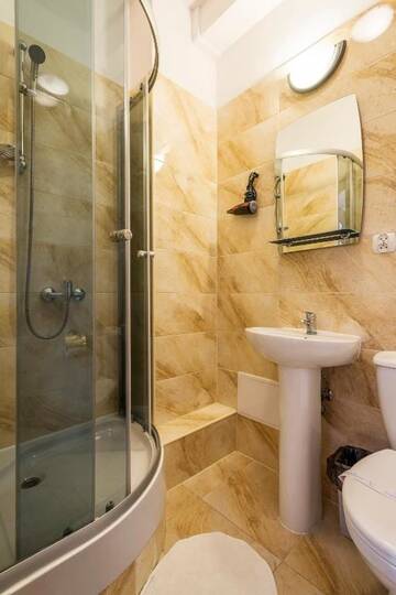 Фото номера Апартаменты с 2 спальнями Апартаменты Galeria Italiana Apartments г. Вроцлав 8