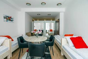 Фото номера Апартаменты с 2 спальнями Апартаменты Galeria Italiana Apartments г. Вроцлав 9