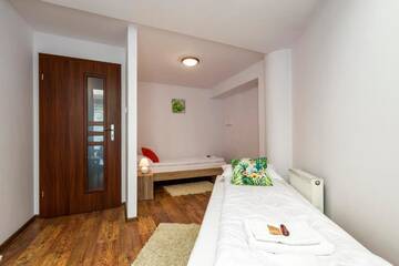Фото номера Апартаменты с 3 спальнями Апартаменты Galeria Italiana Apartments г. Вроцлав 2