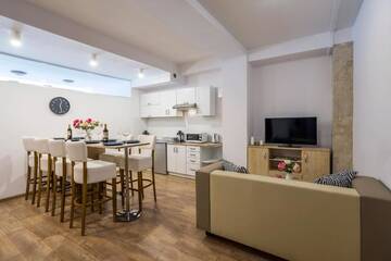 Фото номера Апартаменты с 2 спальнями Апартаменты Galeria Italiana Apartments г. Вроцлав 2