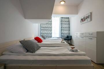Фото номера Апартаменты с 2 спальнями Апартаменты Galeria Italiana Apartments г. Вроцлав 10