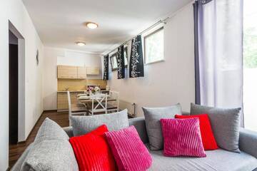 Фото номера Апартаменты с 2 спальнями Апартаменты Galeria Italiana Apartments г. Вроцлав 6