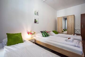 Фото номера Апартаменты с 2 спальнями Апартаменты Galeria Italiana Apartments г. Вроцлав 4