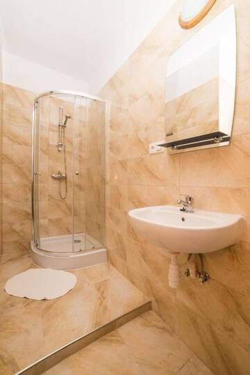 Фото номера Апартаменты с 2 спальнями Апартаменты Galeria Italiana Apartments г. Вроцлав 8