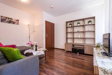 Фото номера Апартаменты с 3 спальнями Апартаменты Galeria Italiana Apartments г. Вроцлав 9