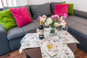 Фото номера Апартаменты с 3 спальнями Апартаменты Galeria Italiana Apartments г. Вроцлав 10