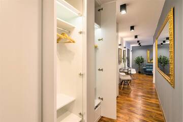 Фото номера Семейный суперлюкс Апартаменты Galeria Italiana Apartments г. Вроцлав 24