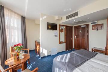 Фото номера Двухместный номер «Комфорт» с 2 отдельными кроватями Отель Hotel Piast Wrocław Centrum г. Вроцлав 4