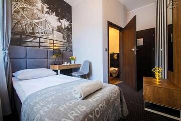 Фото номера Одноместный номер с собственной ванной комнатой Апарт-отели Boogie ApartHouse Old Town г. Вроцлав 7