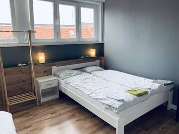 Фото номера Двухместный номер Делюкс с 1 кроватью и душем Хостелы Chilli Hostel г. Вроцлав 3