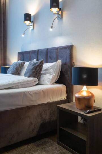 Фото номера Улучшенные апартаменты Апарт-отели Aparthotel New Lux г. Вроцлав 2
