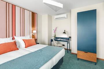 Фото номера Номер Делюкс с кроватью размера «queen-size» Отель Best Western Premier Hotel City Center г. Вроцлав 3