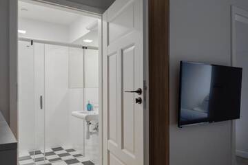 Фото номера Семейный номер Делюкс Хостелы MoHo XL Hostel г. Вроцлав 2