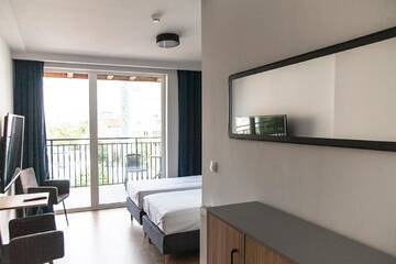 Фото номера Апартаменты с 1 спальней Хостелы MoHo XL Hostel г. Вроцлав 7