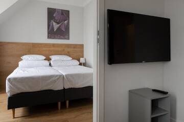 Фото номера Семейный номер Делюкс Хостелы MoHo XL Hostel г. Вроцлав 2