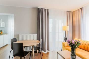 Фото номера Люкс с 1 спальней Апарт-отели COIN Apartamenty Krakowska г. Вроцлав 11