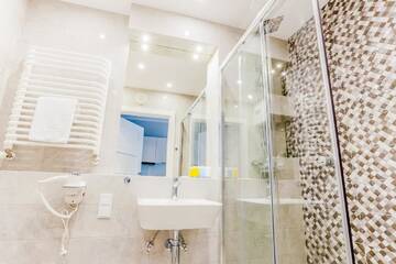 Фото номера Номер-студио Делюкс с кроватью размера &quot;king-size&quot; Апарт-отели COIN Apartamenty Krakowska г. Вроцлав 11