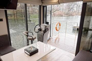 Фото номера Передвижной дом Ботели Apartament na wodzie - Houseboat Luka 2 г. Вроцлав 15