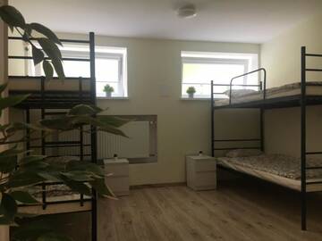 Фото номера Четырехместный номер Хостелы Hostel Opolska 11-19 г. Вроцлав 5