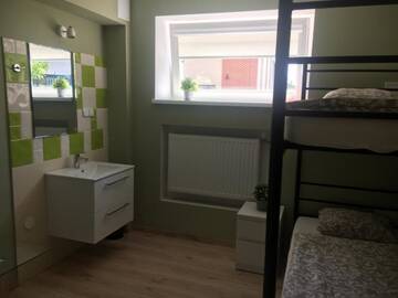 Фото номера Двухместный номер с 1 кроватью Хостелы Hostel Opolska 11-19 г. Вроцлав 3